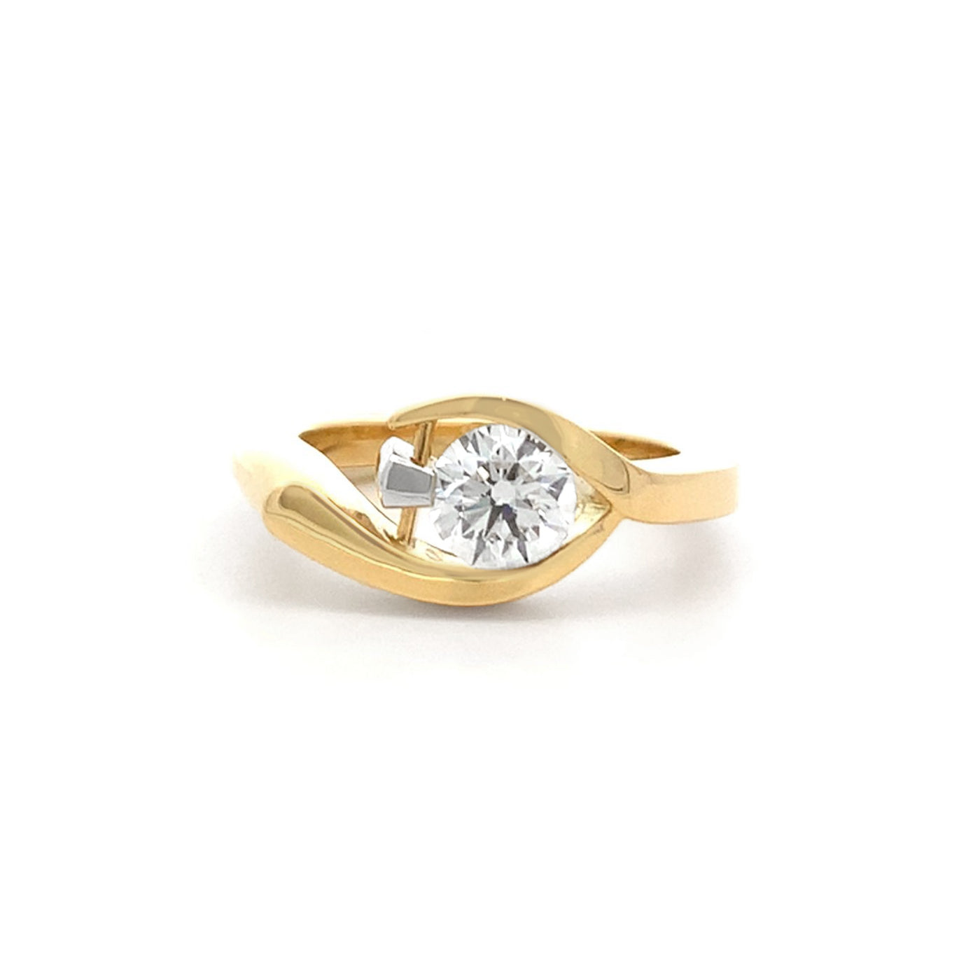 I Ain't Heartless: Brilliant Cut Diamond Solitaire Ring in Yellow Gold