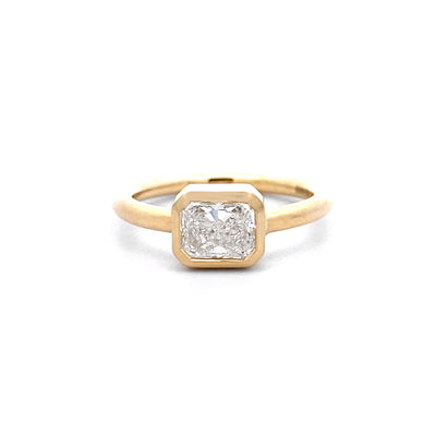 Kaleidoscope: Radiant Cut Diamond Solitaire Ring in Yellow Gold | 1.00ct