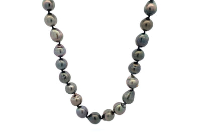 Black Baroque Pearl Strand Necklace in Yellow Gold