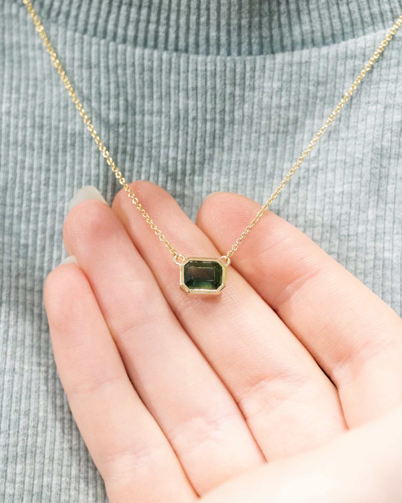 Green Sapphire Bezel Set Pendant in Yellow Gold | 1.87ct