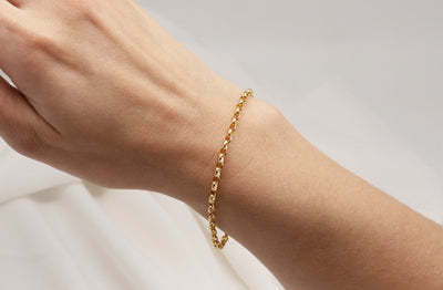 Oval Belcher Chain Bracelet in 9ct Gold