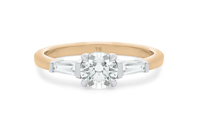 Fino: Brilliant Cut Diamond Three Stone Ring