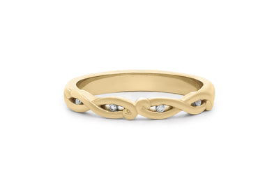 Solasta: Diamond Set Ring