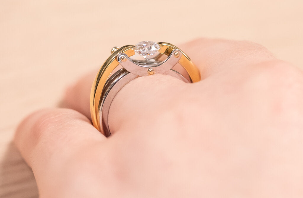 Circlipd Evo: Brilliant Cut Diamond Solitaire Ring