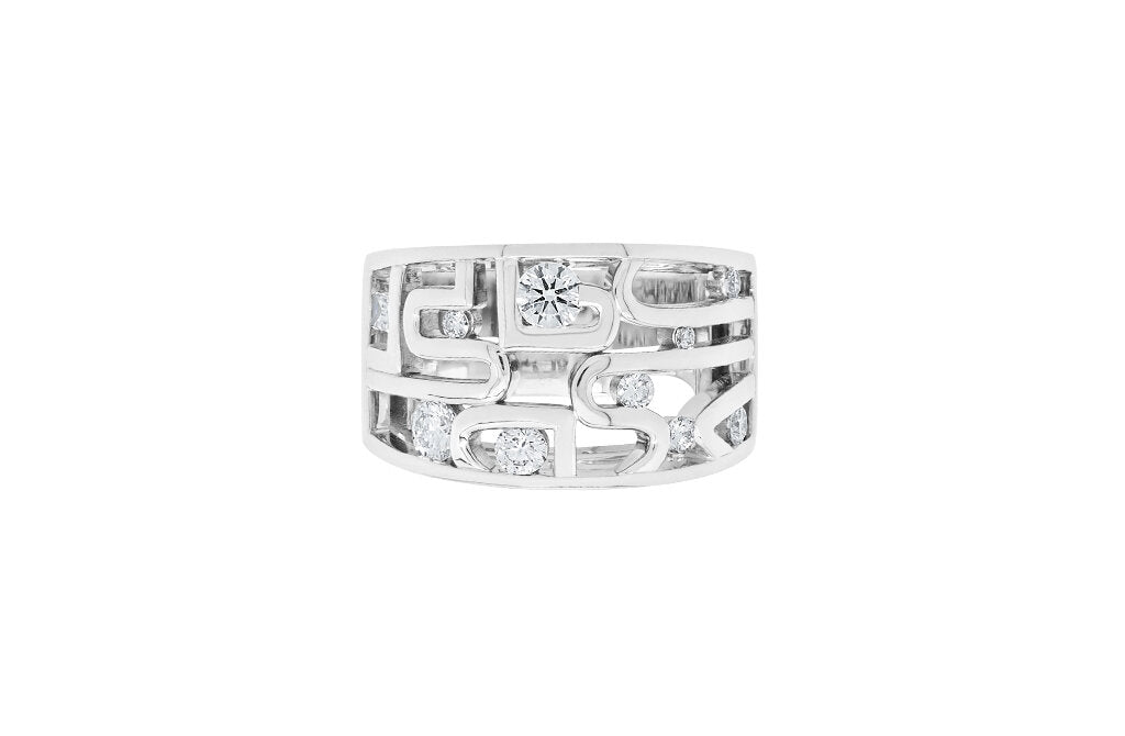 Kingfisher Unique Diamond Engagement Ring in Platinum