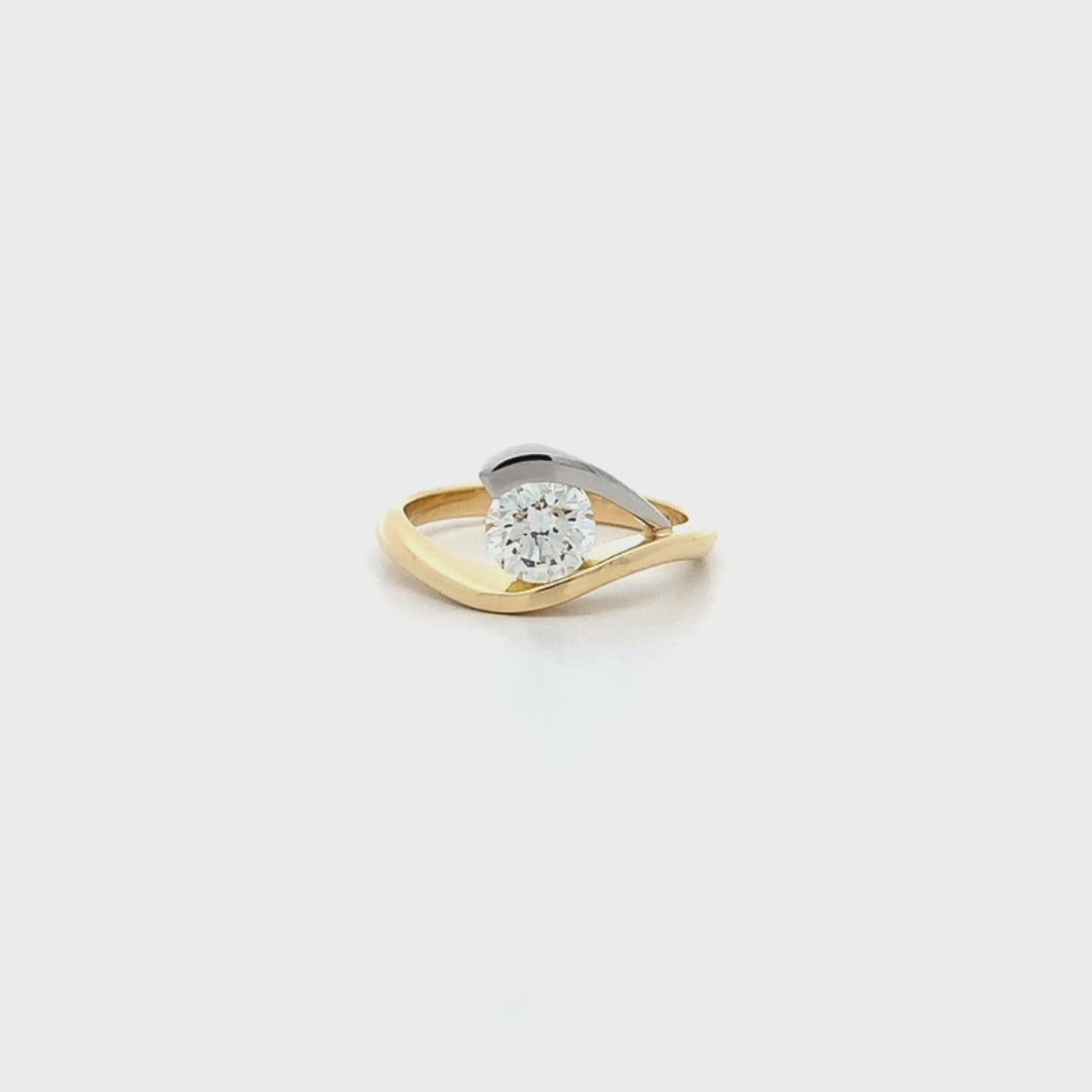 Sara: Brilliant Cut Diamond Solitaire Ring in Yellow Gold | 1.01ct F VS2
