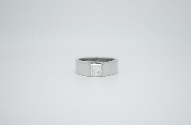 Lidz: Princess Cut Diamond Solitaire Ring