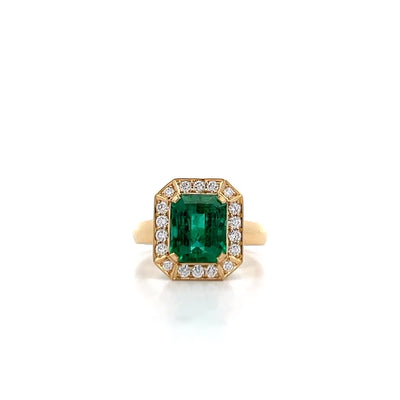 Emerald and Diamond Halo Ring in Yellow Gold | 3.90ctw
