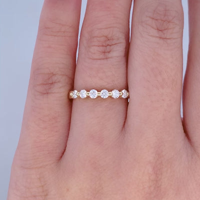 Brilliant Diamond Shared Claw Set Ring in Yellow Gold | 0.38ctw