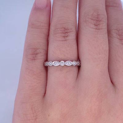 Leaf and Circle Diamond Set Ring in Platinum | 0.11ctw