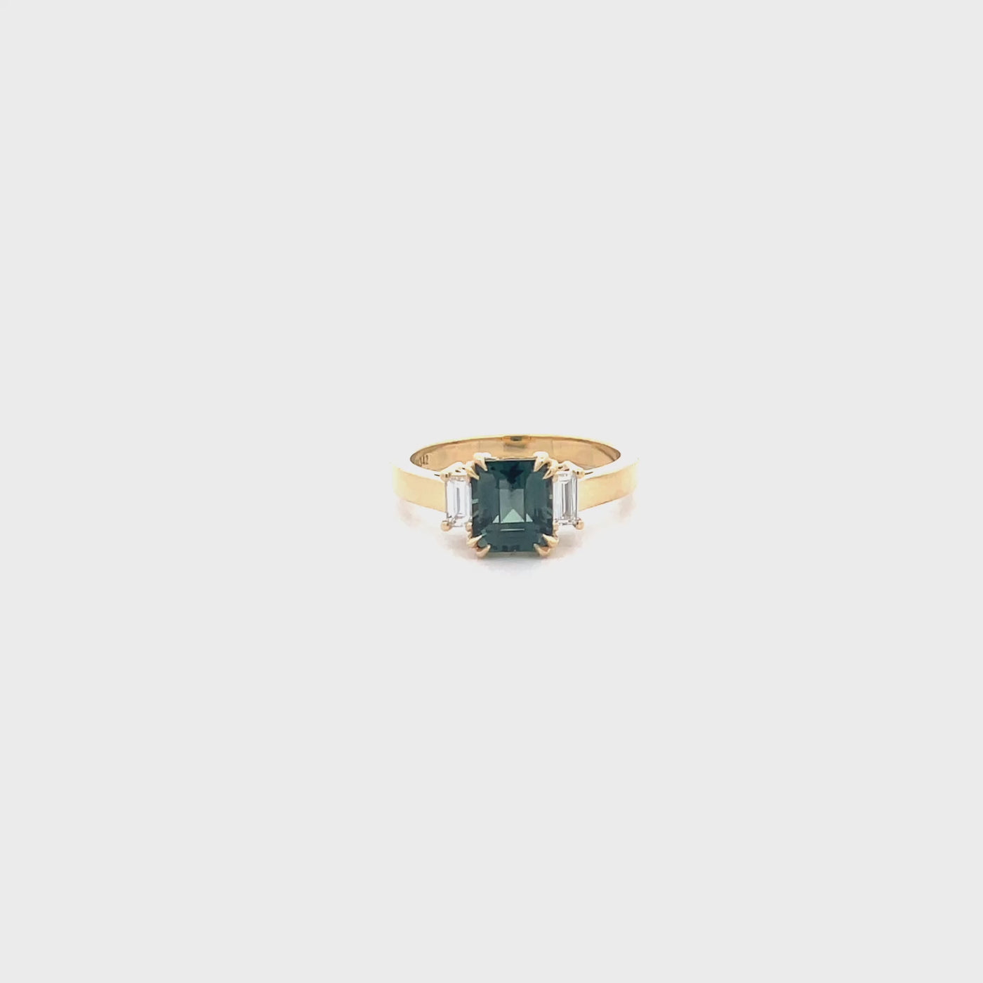 Green Sapphire and Diamond Three Stone Ring in Yellow Gold | 1.93ct