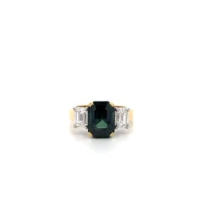 Pine: Sapphire and Diamond Three Stone Ring in Yellow Gold | 5.20ct