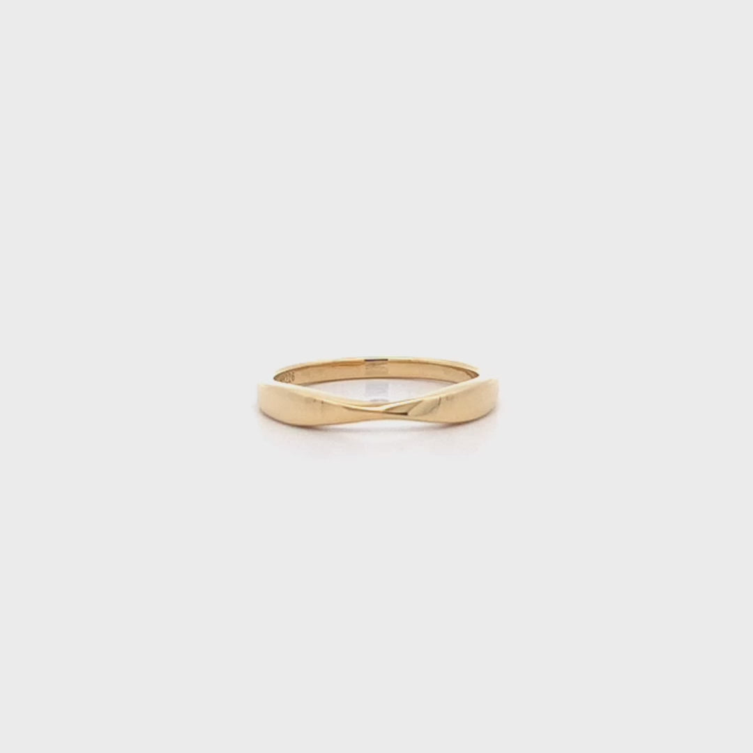 Cinched Ring in 18ct Yellow Gold