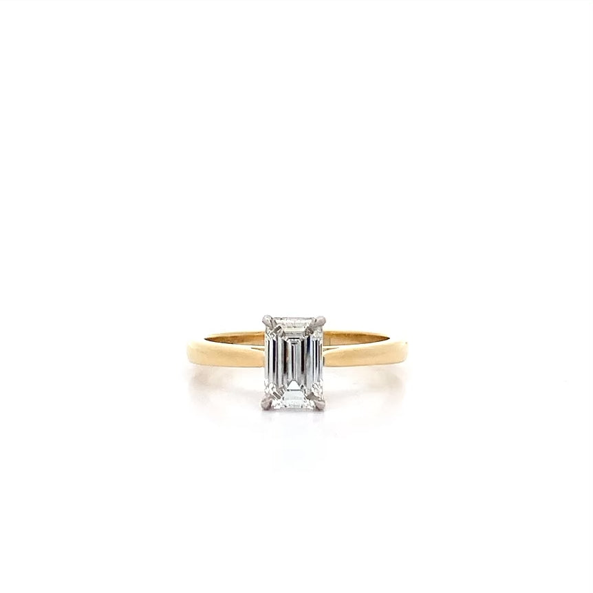 Alice: Emerald Cut Diamond Solitaire Ring in Yellow Gold | 1.0ct H VS1