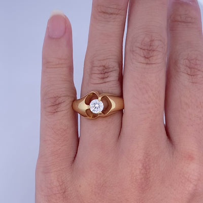 Dune: Brilliant Cut Diamond Ring in Yellow Gold | 0.50ct