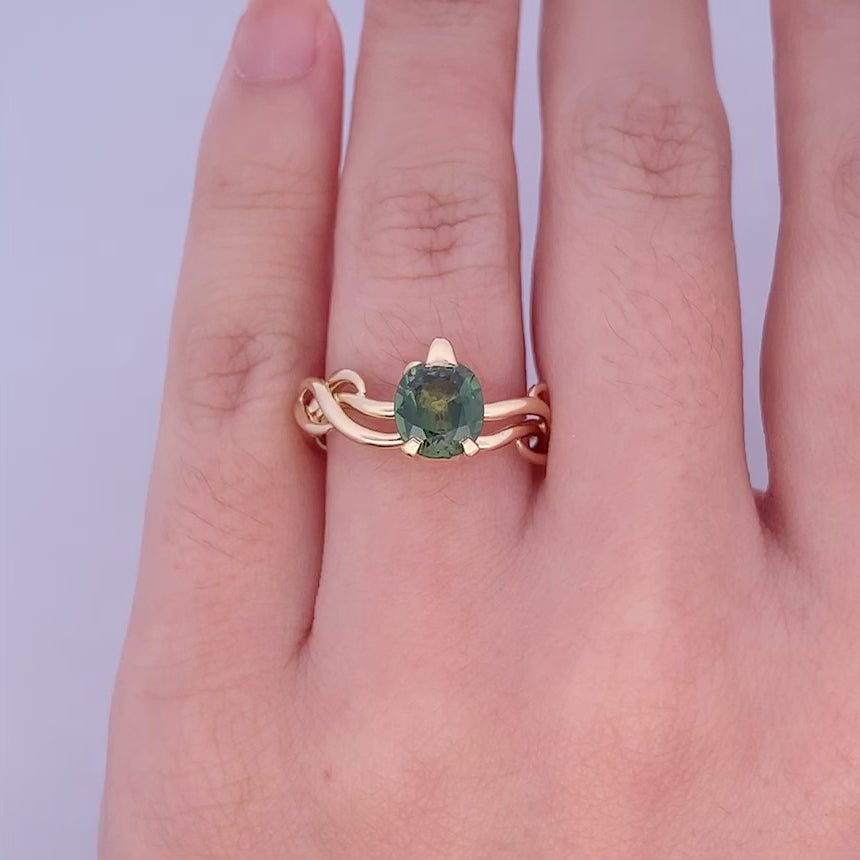 Climbing Ivy: Green Sapphire Solitaire Ring in Yellow Gold | 1.58ct