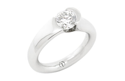 Stellad Evo: Brilliant Cut Diamond Solitaire Ring