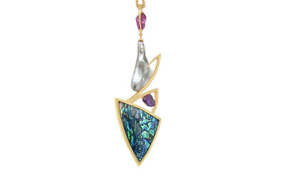 Tāne: Paua, Pearl & Sapphire Pendant in Yellow Gold