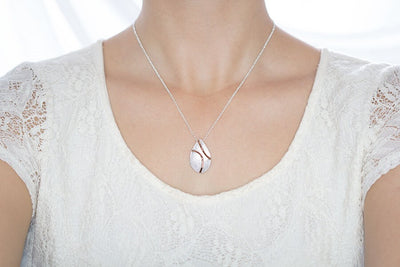 Traverse Curve Pendant in Sterling Silver