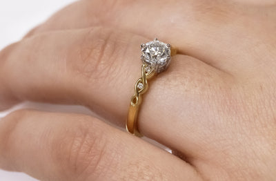 Narrative Collection, Maori, Polynesian, Celtic, solitaire, diamond engagement ring, ring design, specialist, jewelry, jewellery, Platinum setting, 18k, 18ct, yellow gold, diamond band, twist, ring on hand